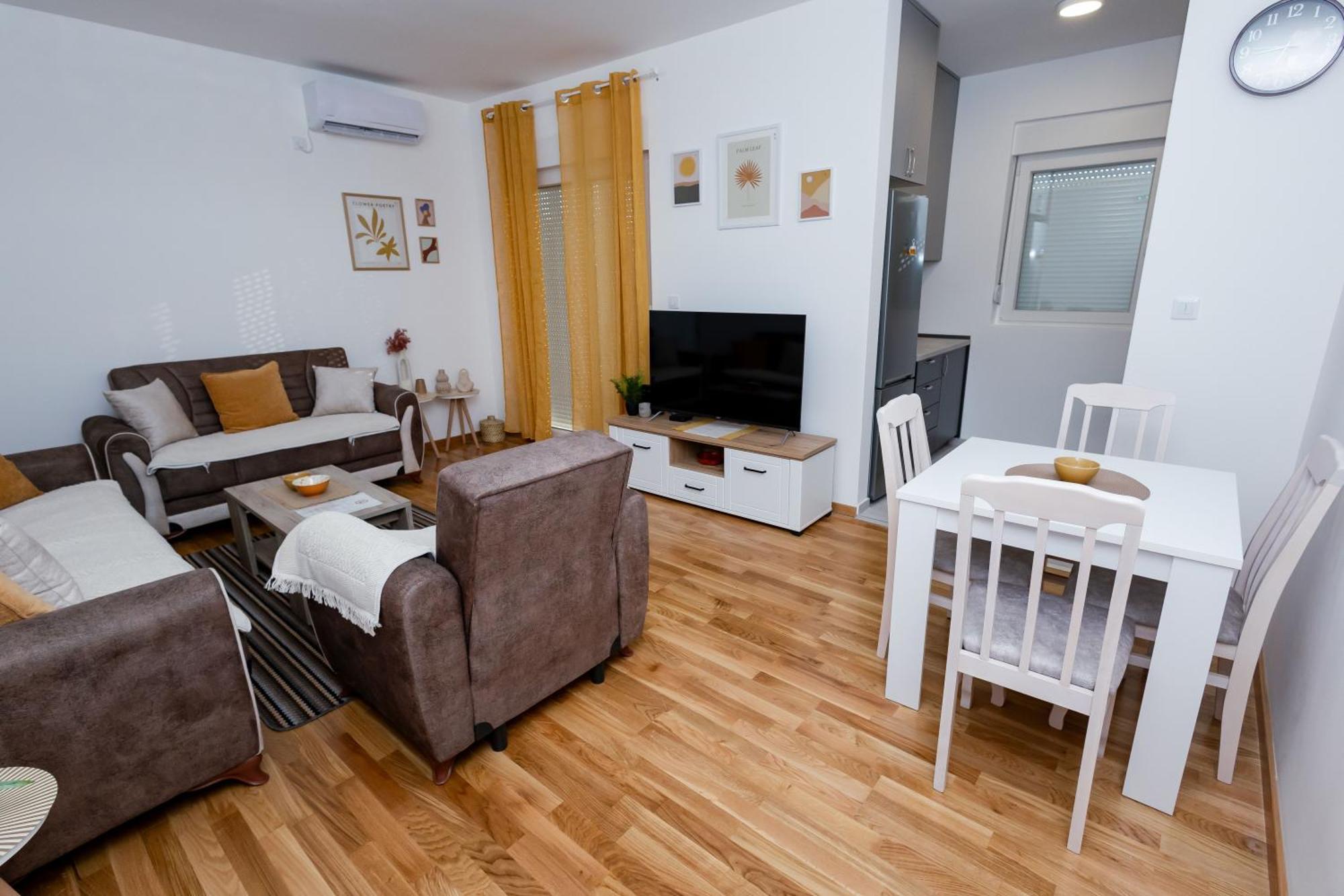 Elegant Escape Podgorica Apartment Exterior photo