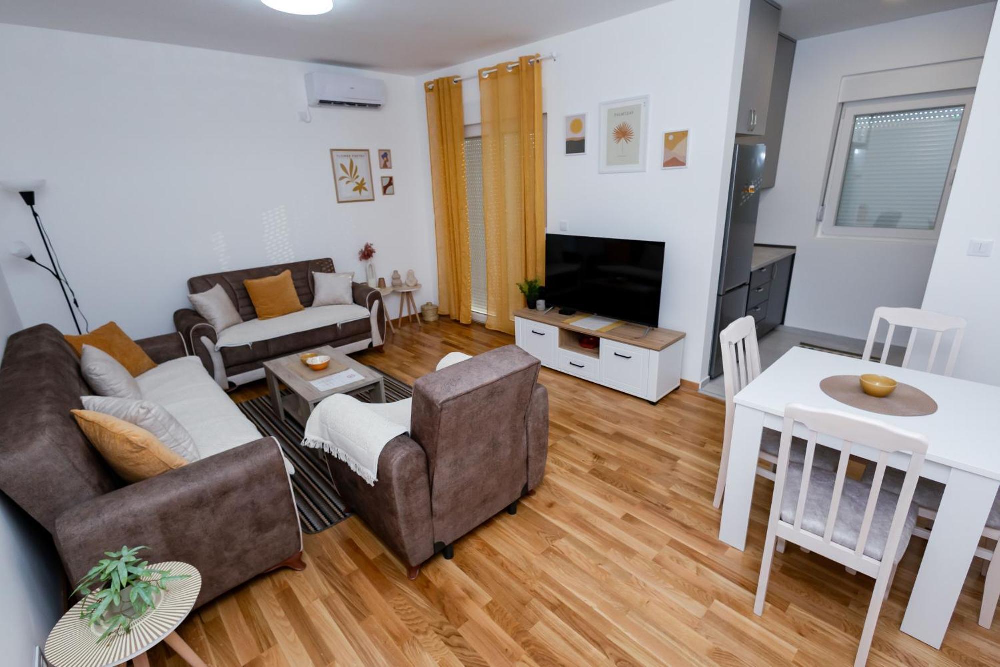 Elegant Escape Podgorica Apartment Exterior photo
